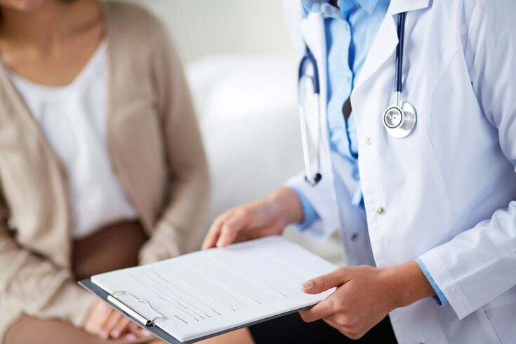 Ein Patient mit Symptomen einer zervikalen Osteochondrose konsultierte einen Arzt